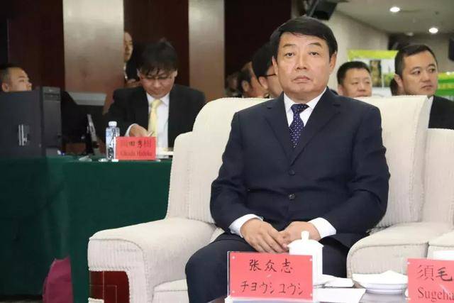 鄂尔多斯市人民政府秘书长张众志