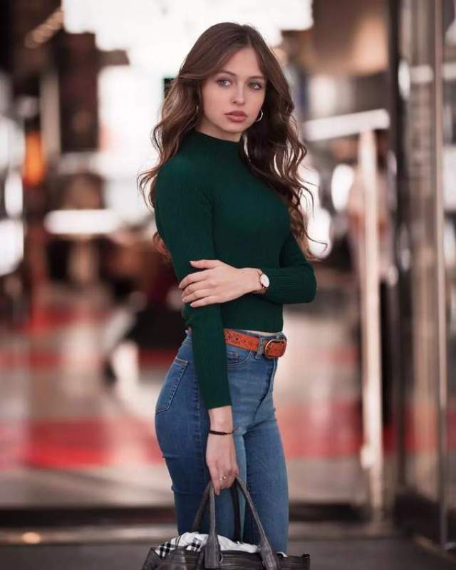 意大利女模sabrina barca福利美照 一双电眼魅力十足