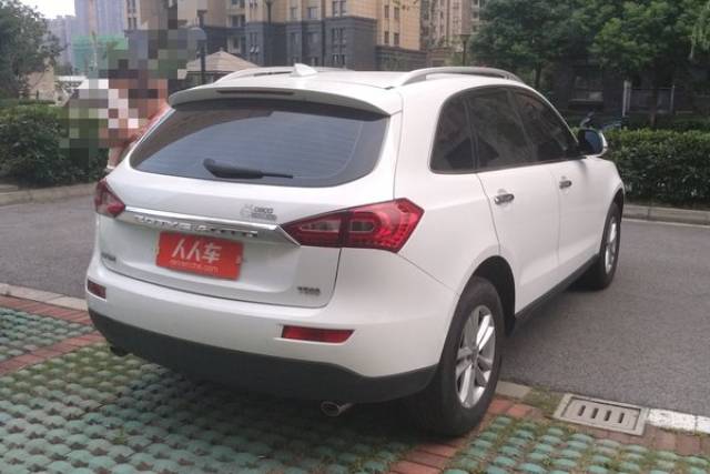 众泰t600 17款手动豪华贺岁版,算是准新车,光购置税就能省不少钱