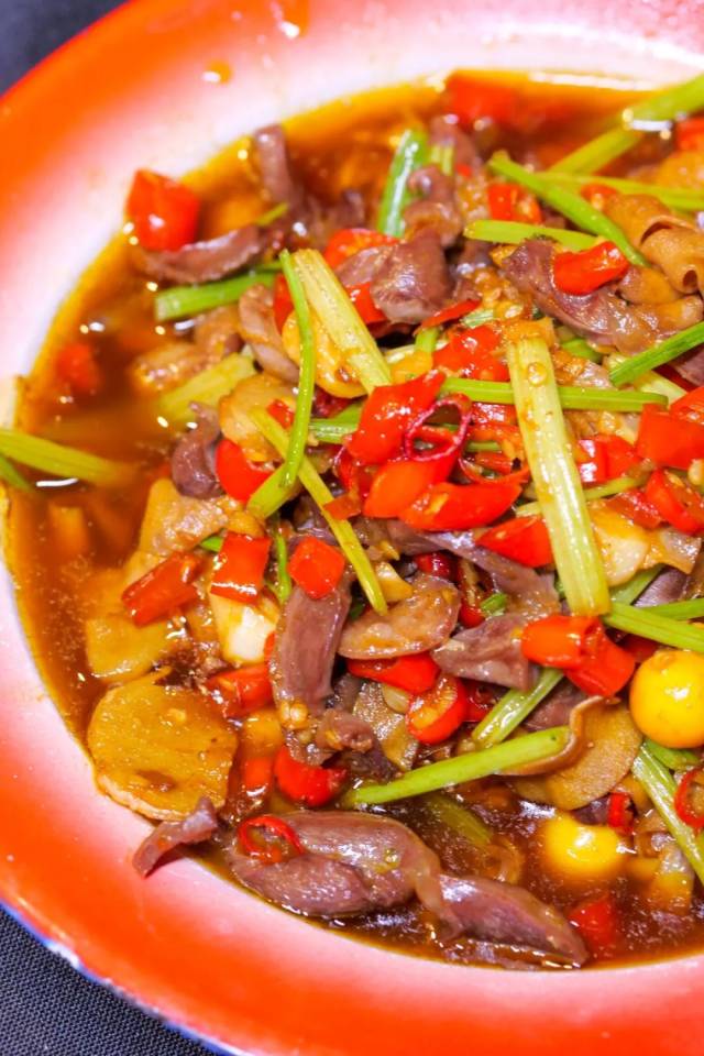 黄焖新鲜鸡杂