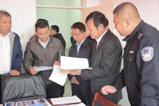 元宝山区委书记王秉忠带队督导扫黑除恶专项工作