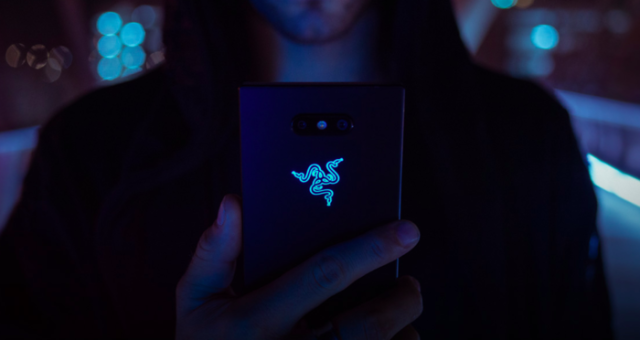 雷蛇Razer Phone 2发布: 信仰灯加持,顶级电竞屏_手机搜狐网