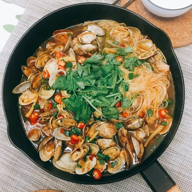 火爆朋友圈的花甲米线,到底多好吃?只有吃了才知道!