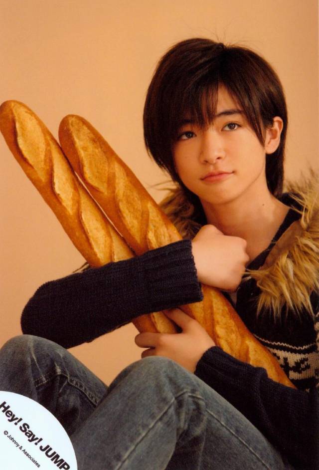 这个男人身高只有160cm,却帅出天际!永远长不大的"知念侑李"