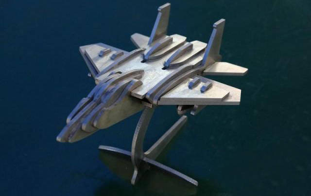 线切割工艺品来袭老师傅们的话亮了