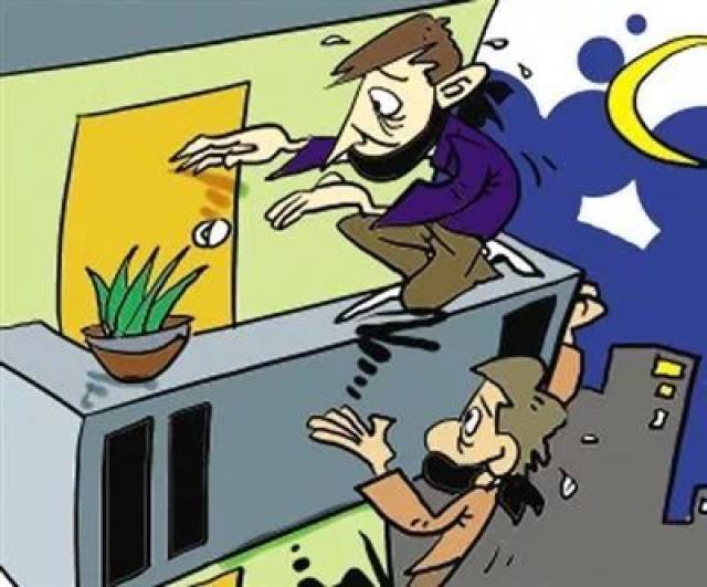 南宁某小区31楼居民家中频频失窃,没想到小偷竟是从这里进来的!