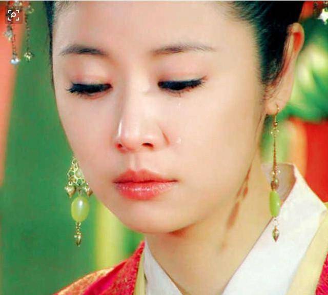 女星古装哭泣:4,林心如,即使哭泣,也美翻了,霍建华真的是赚到了!