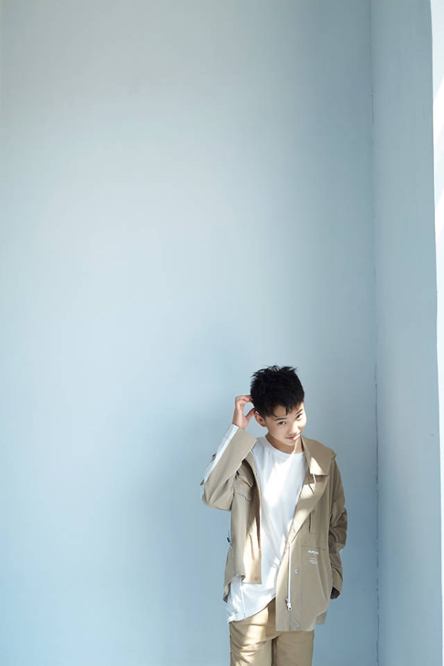 《头号玩家》赵家正全新写真曝光 尽显无限少年力