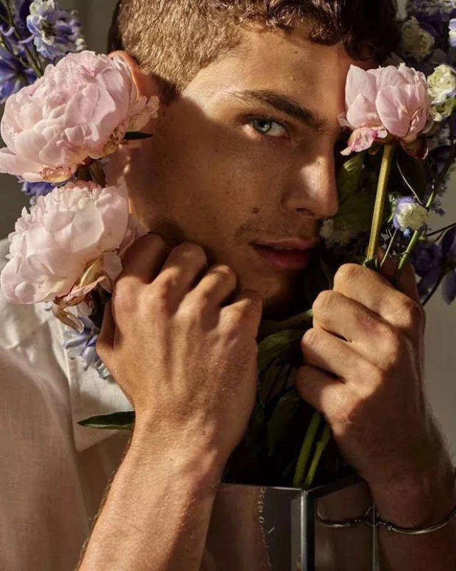 被问起是哪个模特公司是 jacob一脸茫然