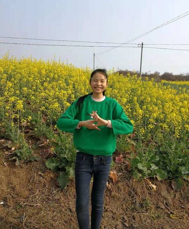 威远初一女孩昨日前往学校后失联,监控显示最后.