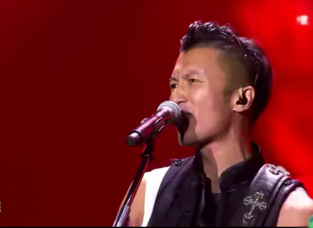 谢霆锋《活着viva》每次现场都有你想不到经典, 好声音舞台再次爆台
