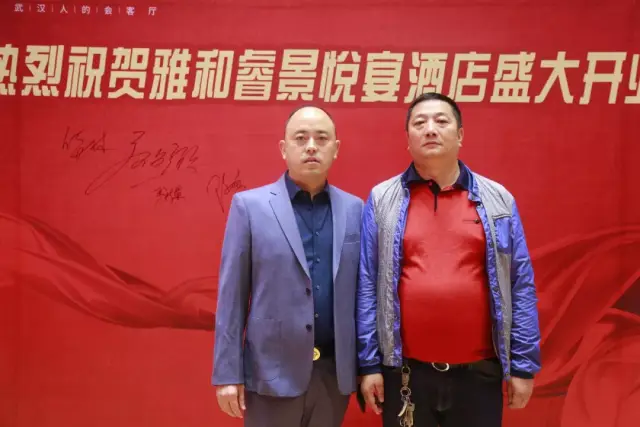 中国注册资深烹饪大师,著名汤包大王,四季美董事长:徐家莹女士; 中国
