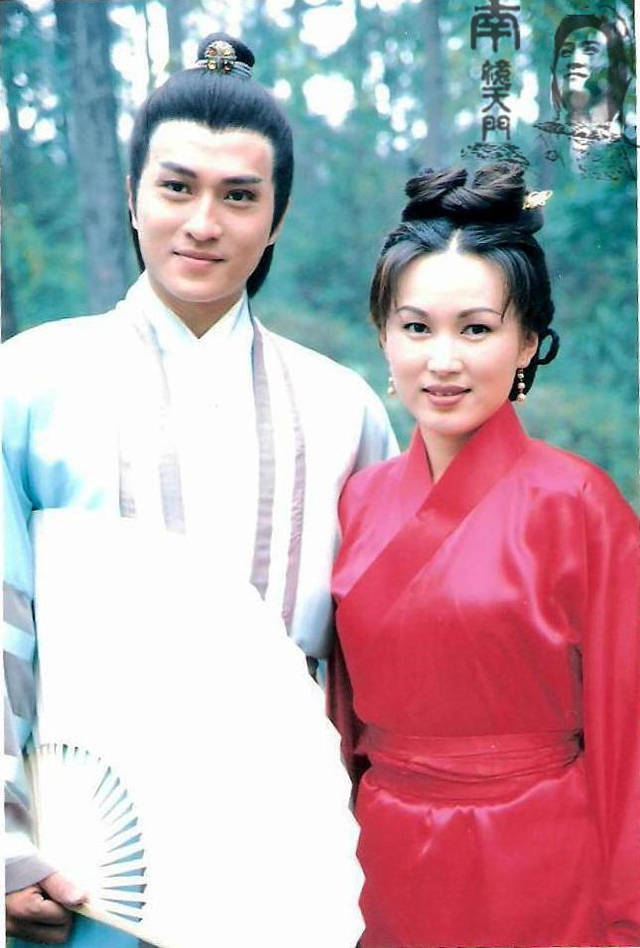 这部经典港剧,陈秀雯英姿飒爽,文颂娴可爱,焦恩俊儒雅不如他