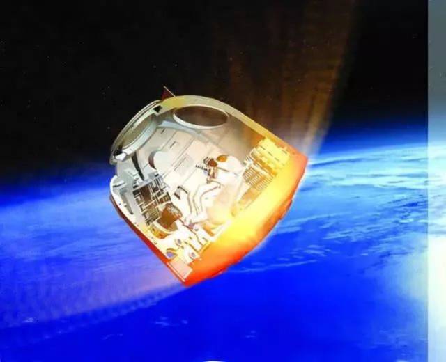 5点04分,神舟五号飞船返回舱成功进入返回轨道.