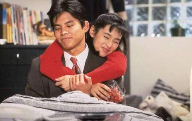 在继《东京爱情故事》27年后,织田裕二和铃木保奈美再次演绎《金装