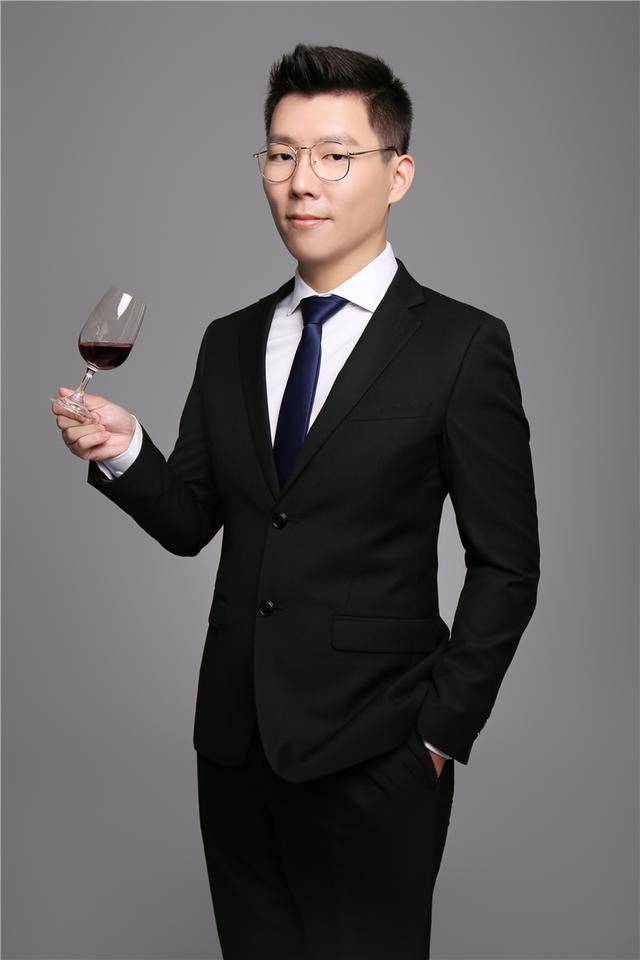 品质生活研究院红酒品鉴会:寻找14位设计师一起来联谊!