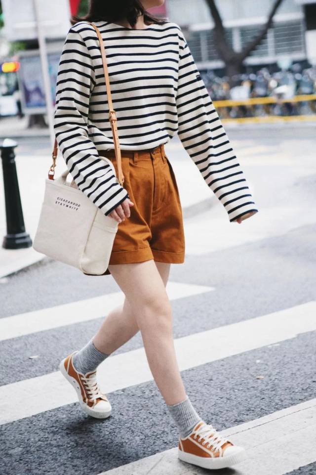 喜欢阿美咔叽的女生,是不是只能穿男装?