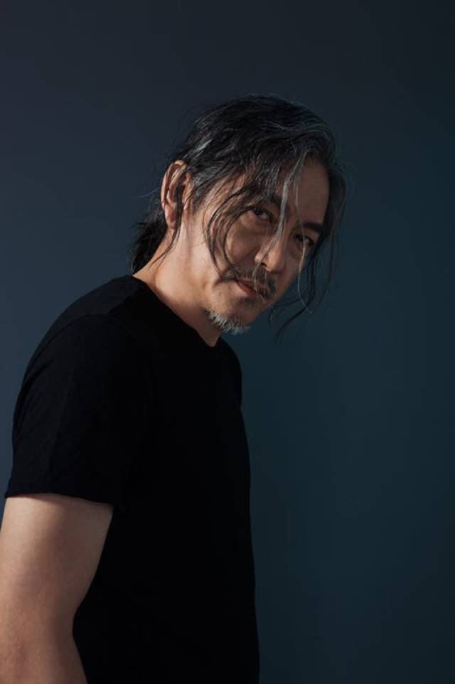 电视剧《天坑猎鹰》热播 郭震饰演赵义