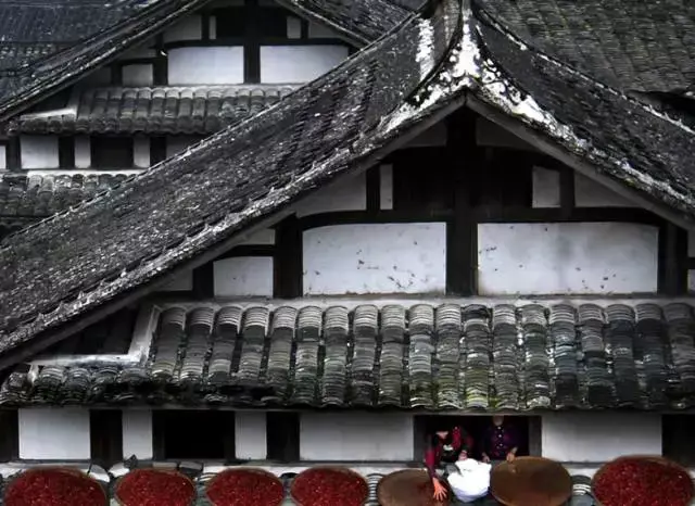 中式瓦房,一片瓦盖一个家