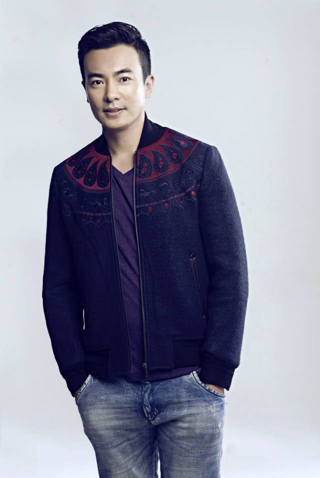 于波型男写真曝光 清爽硬朗运动感十足(高清组图)