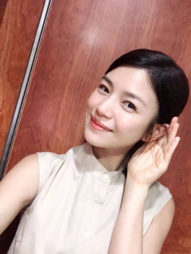 ▼像陈妍希这种小包子脸更是不敢胖,肉全长在脸上,其实人家现实中真的