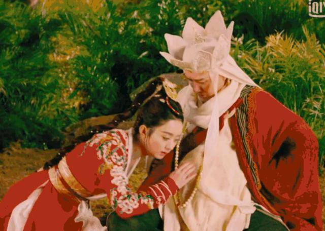 王权和鸽子谈恋爱