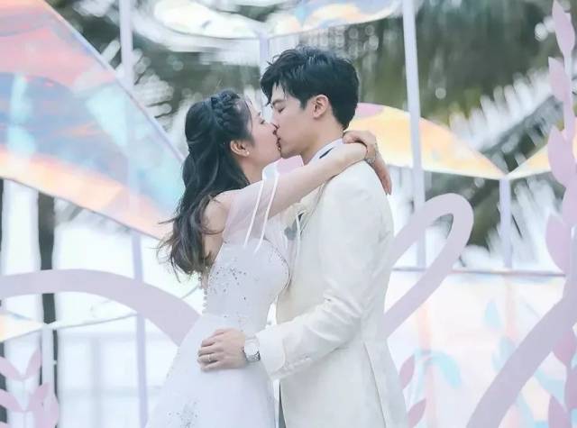 赵丽颖冯绍峰领证,盘点2018年结婚的明星