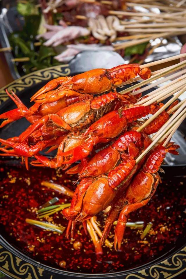 佛山首现霸气"小龙虾串串"!3.8折开撸!