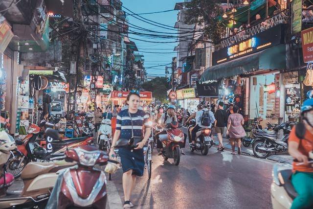 越南河内的老街区,因有36条街而成为游客争相打卡地