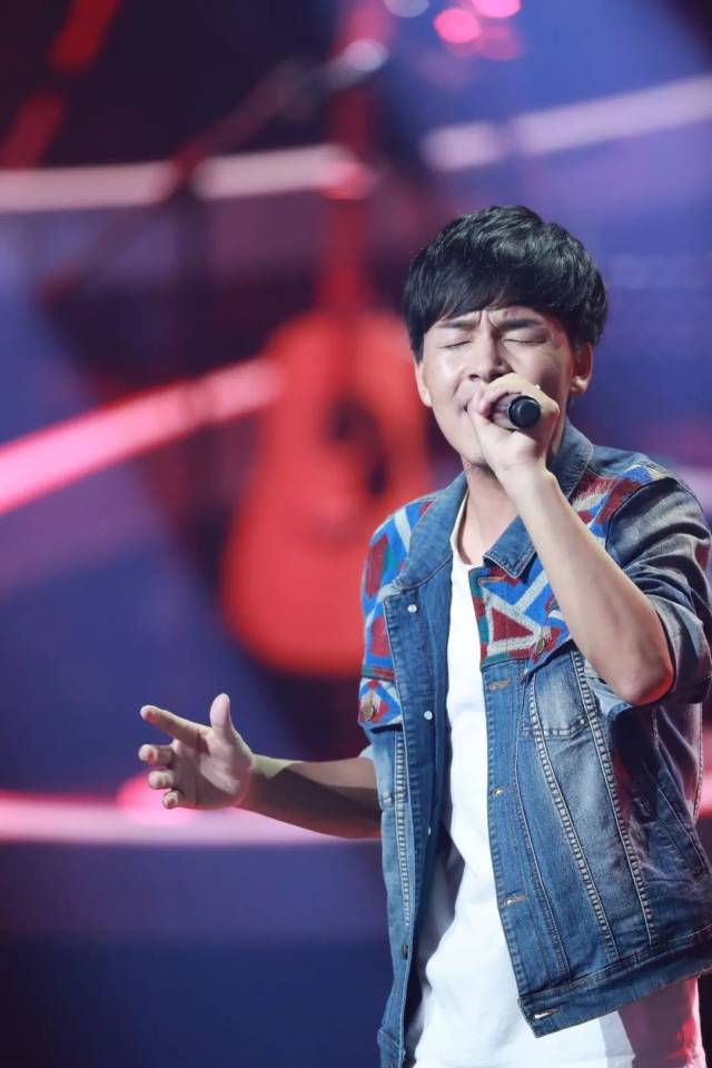 初升的太阳丨旦增尼玛