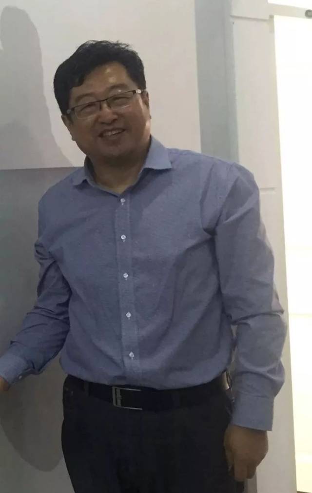 闫生(黑龙江省哈尔滨市教育研究院党委书记)