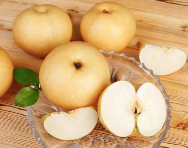 皮薄汁甜的淮河晚秋黄梨终于来了,满口甘洌,沁人心脾!