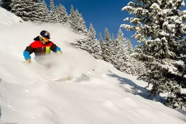 美国冬季滑雪胜地——盘点美西5大滑雪地区及其8大滑雪场