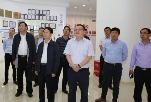 淮北市相山区委副书记区长朱龙率团莅临南威软件集团参观考察