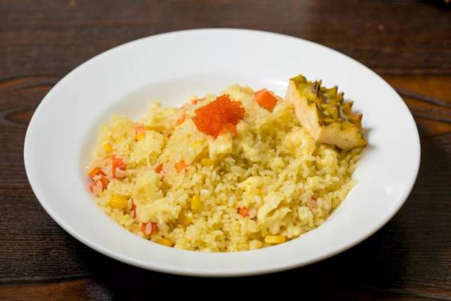 炭烤和芝士,吃的不够饱,这道 重榴莲炒饭(￥38元),榴莲肉放超多,味道