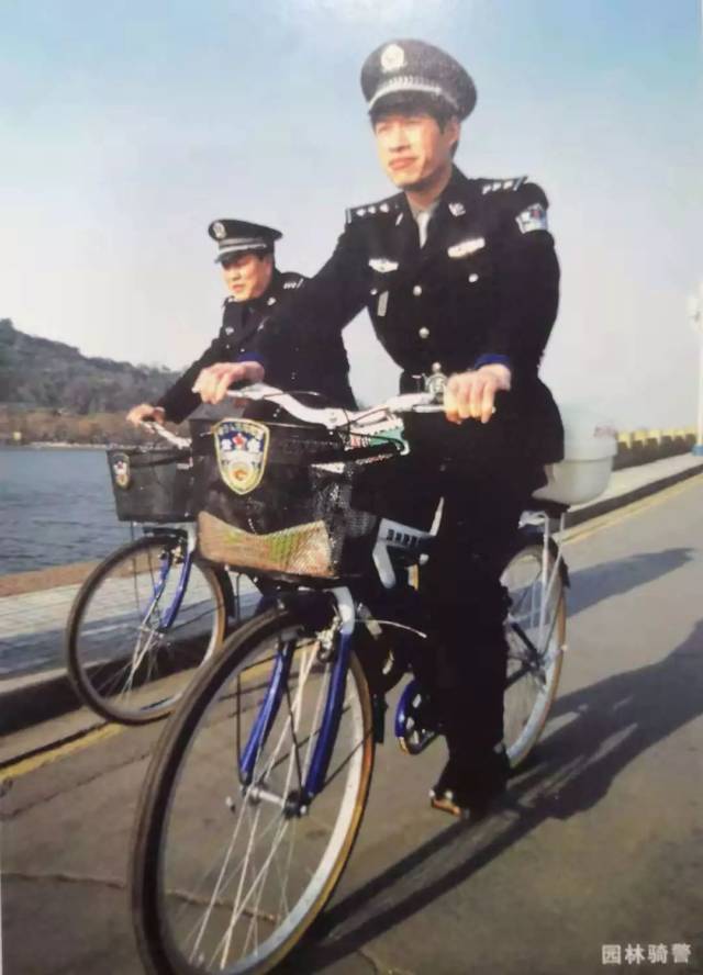 1990年的警服图片图片