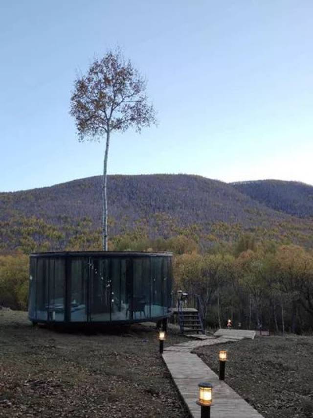 "地球仓"客栈一出场就吸粉无数,网友们纷纷喊着: "决定了,下一次民宿