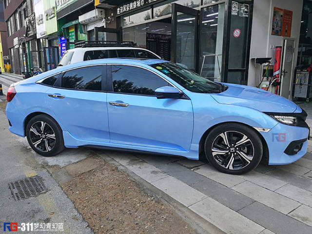 本田思域梦幻青幻蓝改色贴膜效果图本田思域梦幻青幻蓝改色贴膜效果图