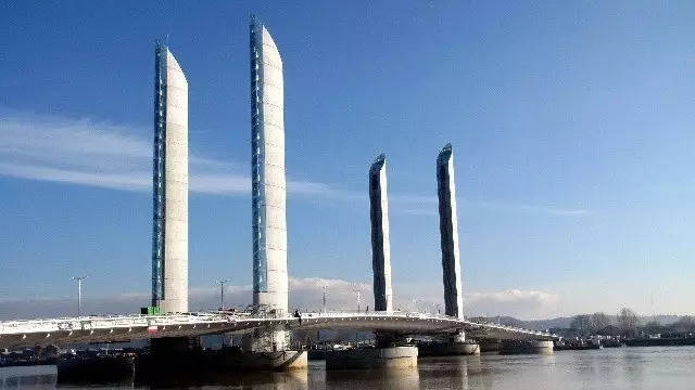 简直不可思议的设计 · 疯狂的桥