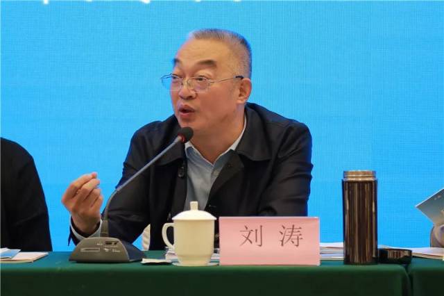 绵阳市教育和体育局党委书记,局长胡东,绵阳市教育和体育局党委委员