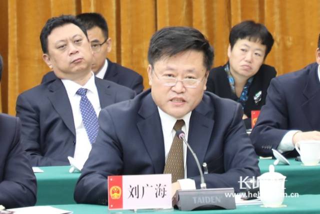 城建环资委副主任委员刘广海提问省财政厅厅长高云霄回答问题省财政厅