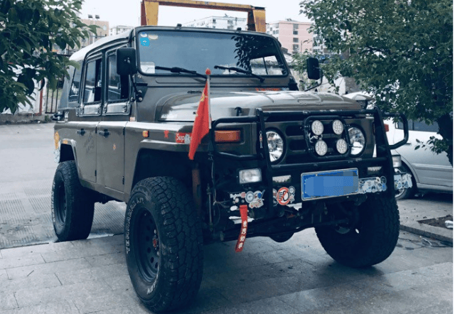 90后车主魔改北汽bj212,就像大号牧马人,网友:符合气质!