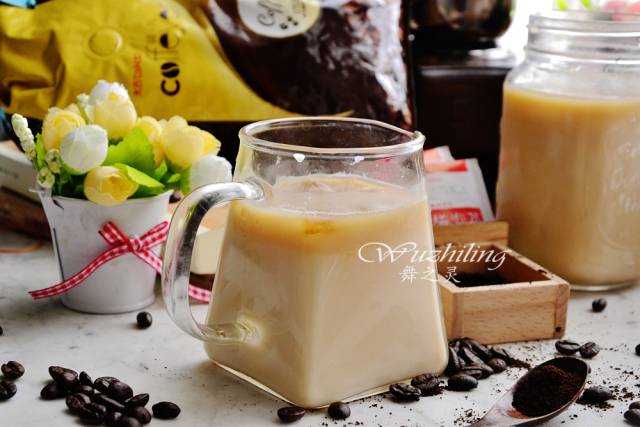 自己做的冷萃奶茶,简单实惠,更没添加剂,从此再也不去星巴克