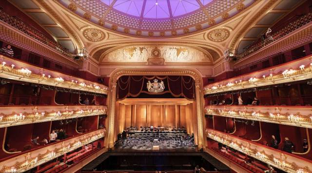 英国皇家歌 剧院(the royal opera house)