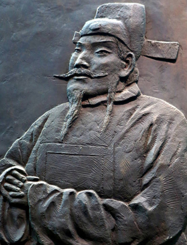 但论行政职务,他却是最高,且另外俩位将星戚继光
