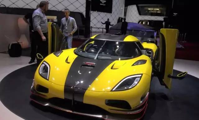 黃色柯尼塞格agera rs