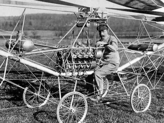 长大以后,科努全身心地投入到了飞机的研制工作