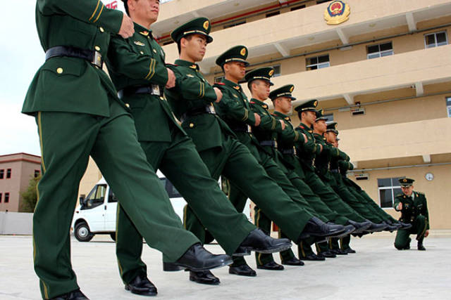 在队列训练中练作风