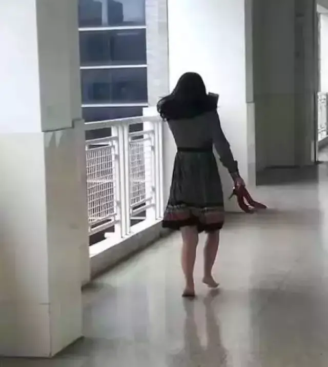 你的素质是孩子最大的福气:"赤脚妈妈走红朋友圈"