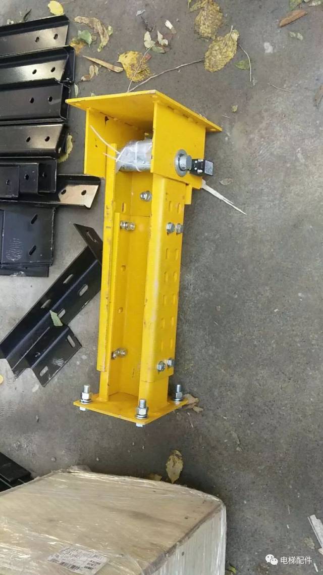 伸缩轿厢护脚板,折叠轿厢支撑